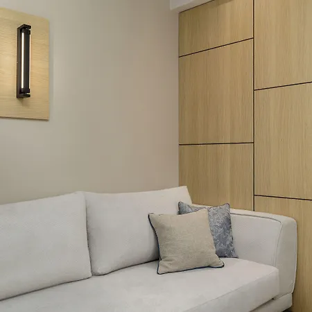 Costa De Luxe 렙토카리아