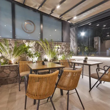 Costa De Luxe 4*