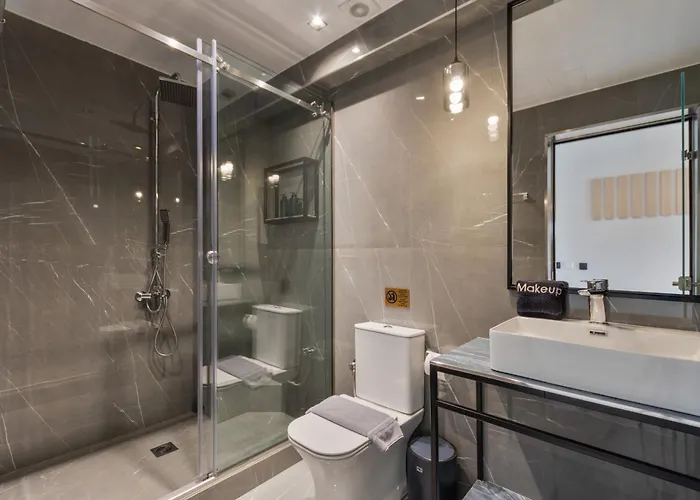 Costa De Luxe 4*