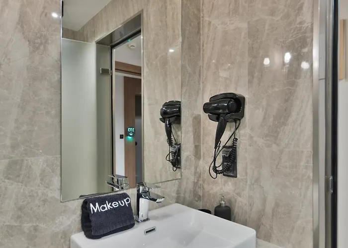 Costa De Luxe 4*
