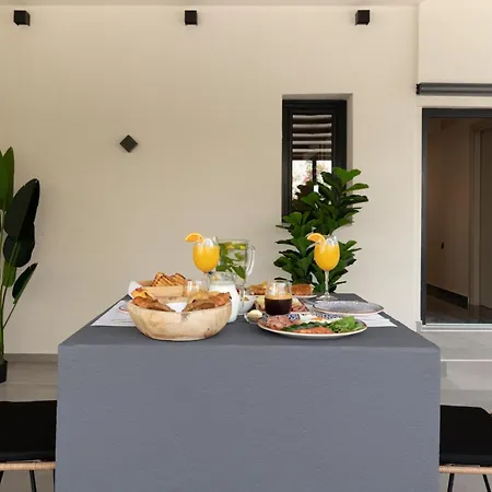 Costa De Luxe Apartmanhotel 4*