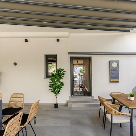 Costa De Luxe Apartahotel 4*