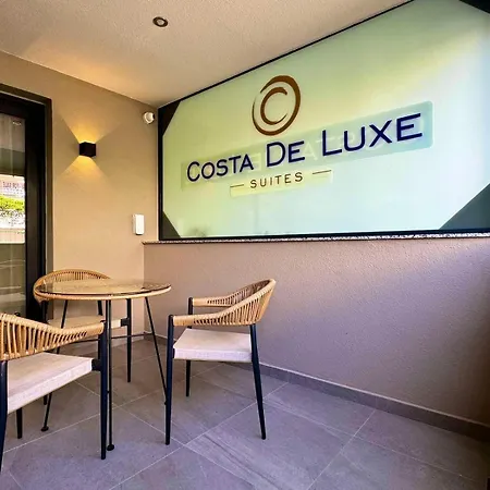 Costa De Luxe
