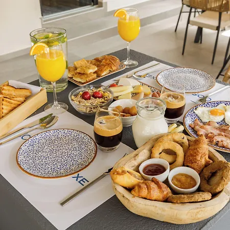 Costa De Luxe Leptokariá