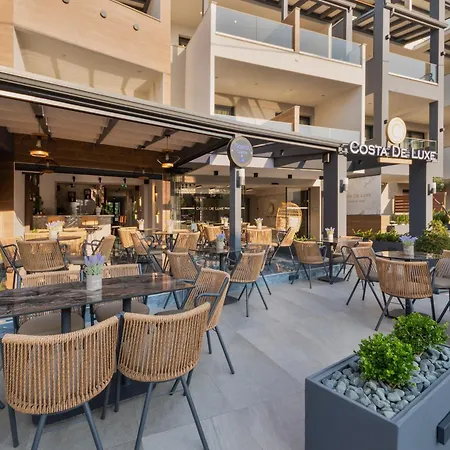 Costa De Luxe Apartahotel 4*