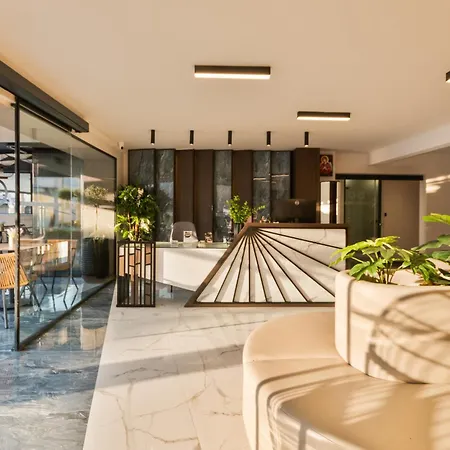 Costa De Luxe Apartahotel