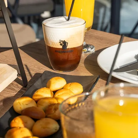 Costa De Luxe Apartahotel