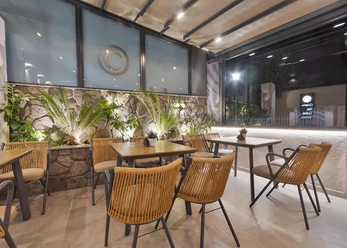 Costa De Luxe 4*