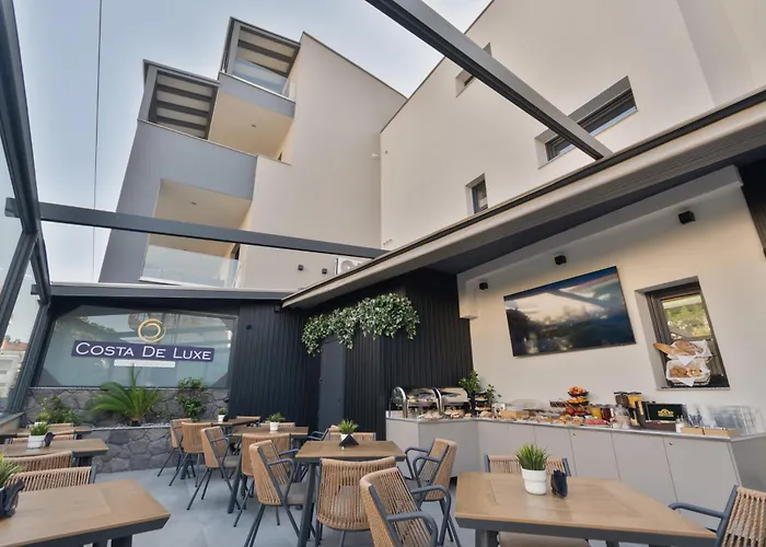 Costa De Luxe 4*
